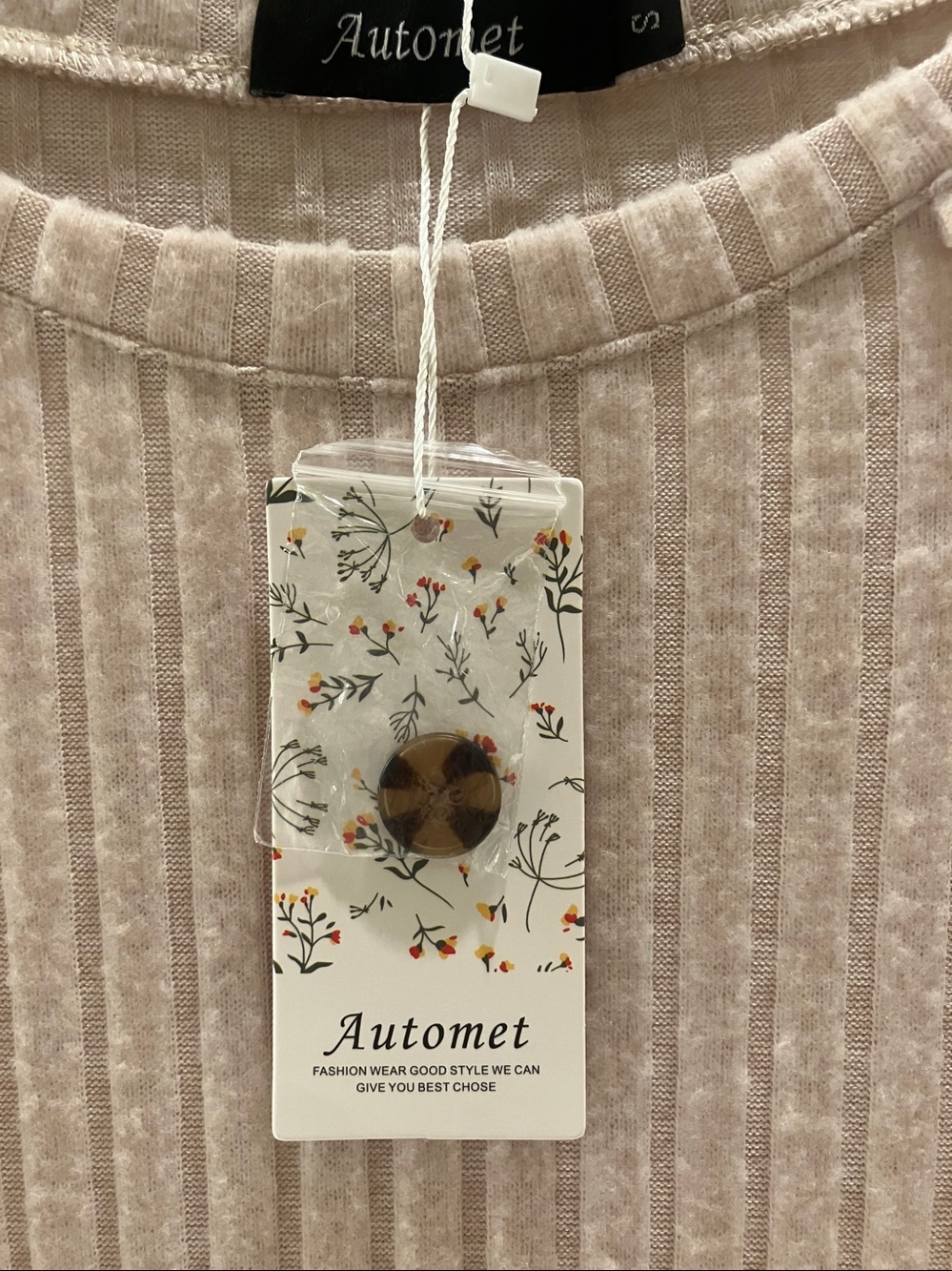 NEW Automet Ribbed Button-Shoulder Sweater - Picture 4 of 8
